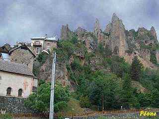 Péone
